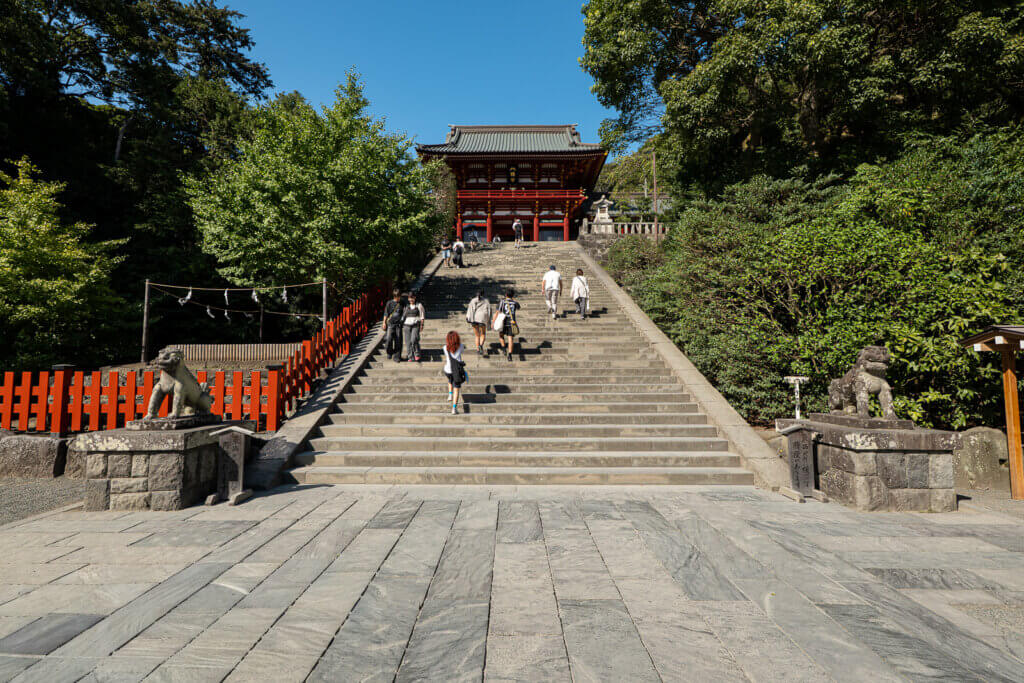Main shrine (Hongū) at Tsurugaoka Hachimangū overlooking the central approach in Kamakura.