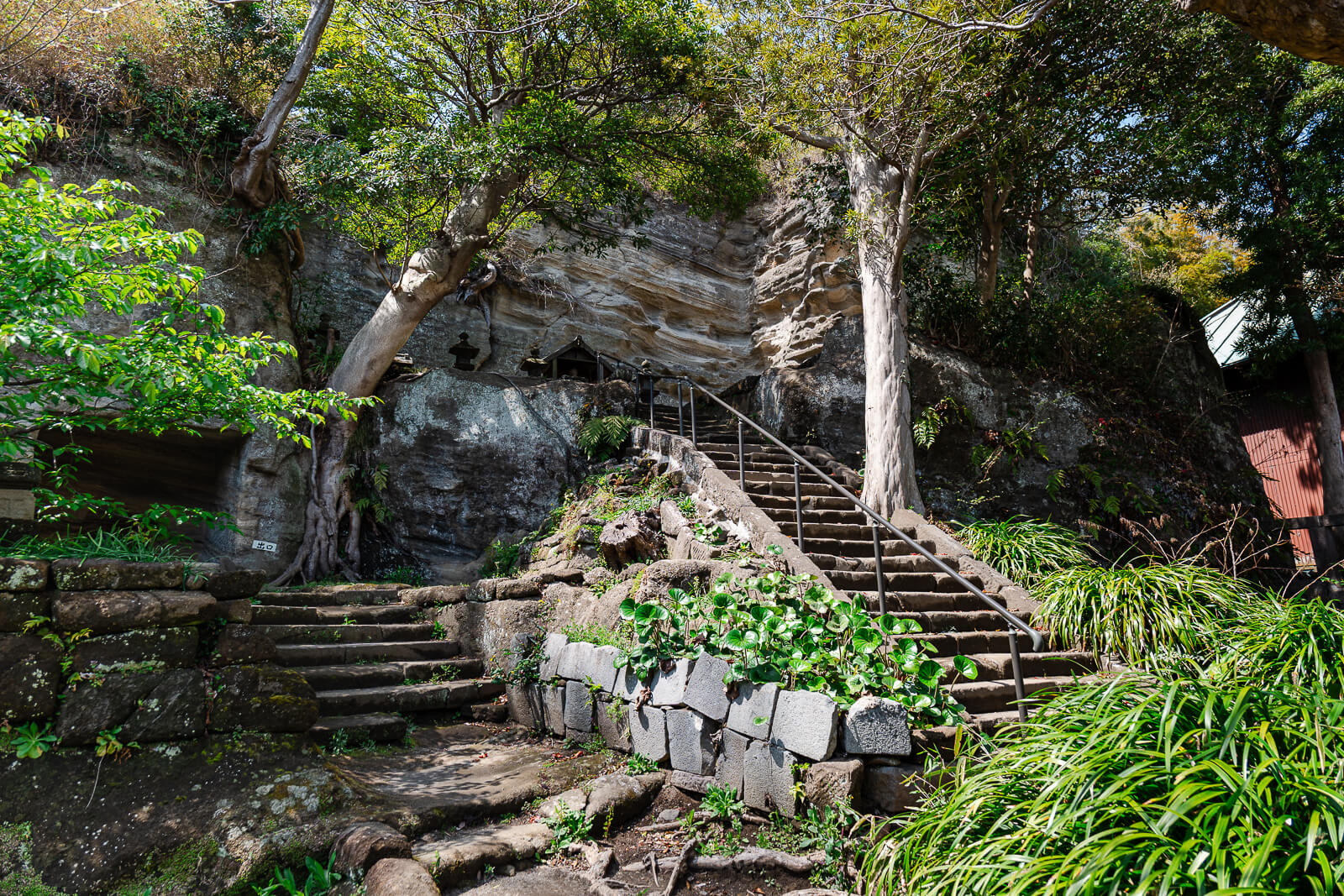 Rock formations and cave passage within Eisho-ji grounds