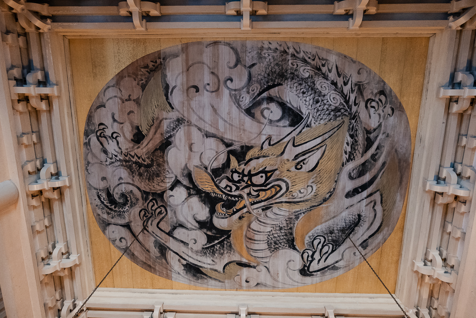 Temple carving detail at Engaku-ji Temple, Kita-Kamakura