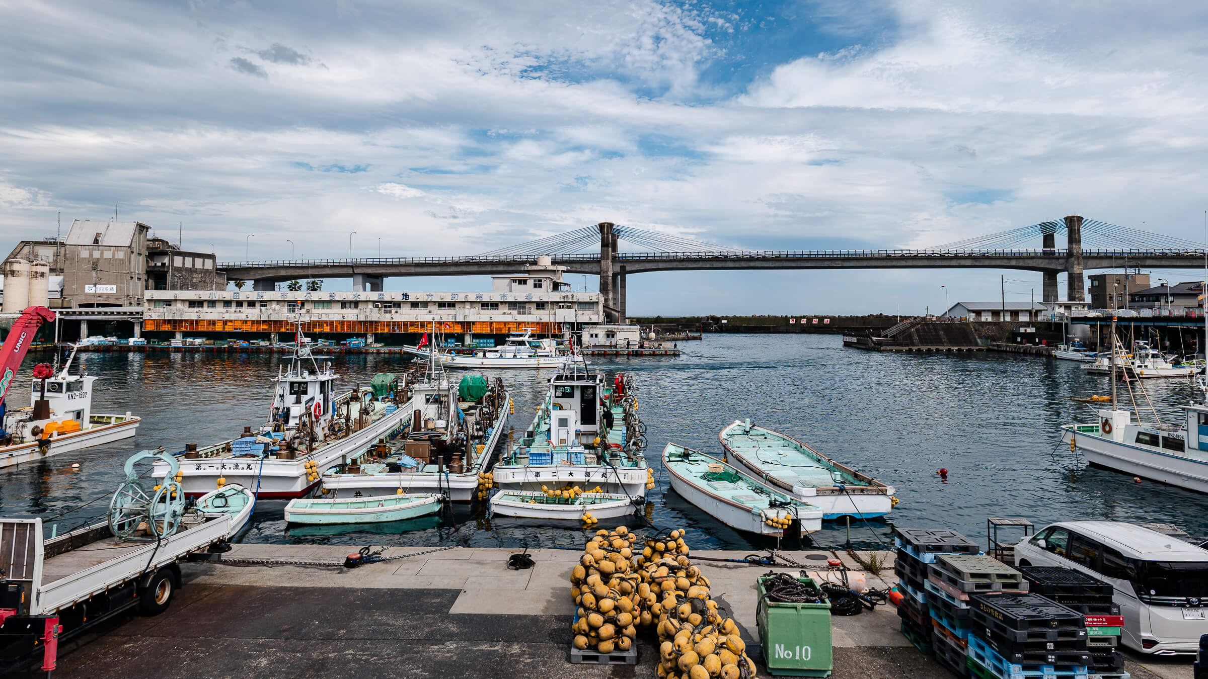 Odawara Fishing Port (Hayakawa): Fresh Seafood by the Harbor Near Odawara Castle