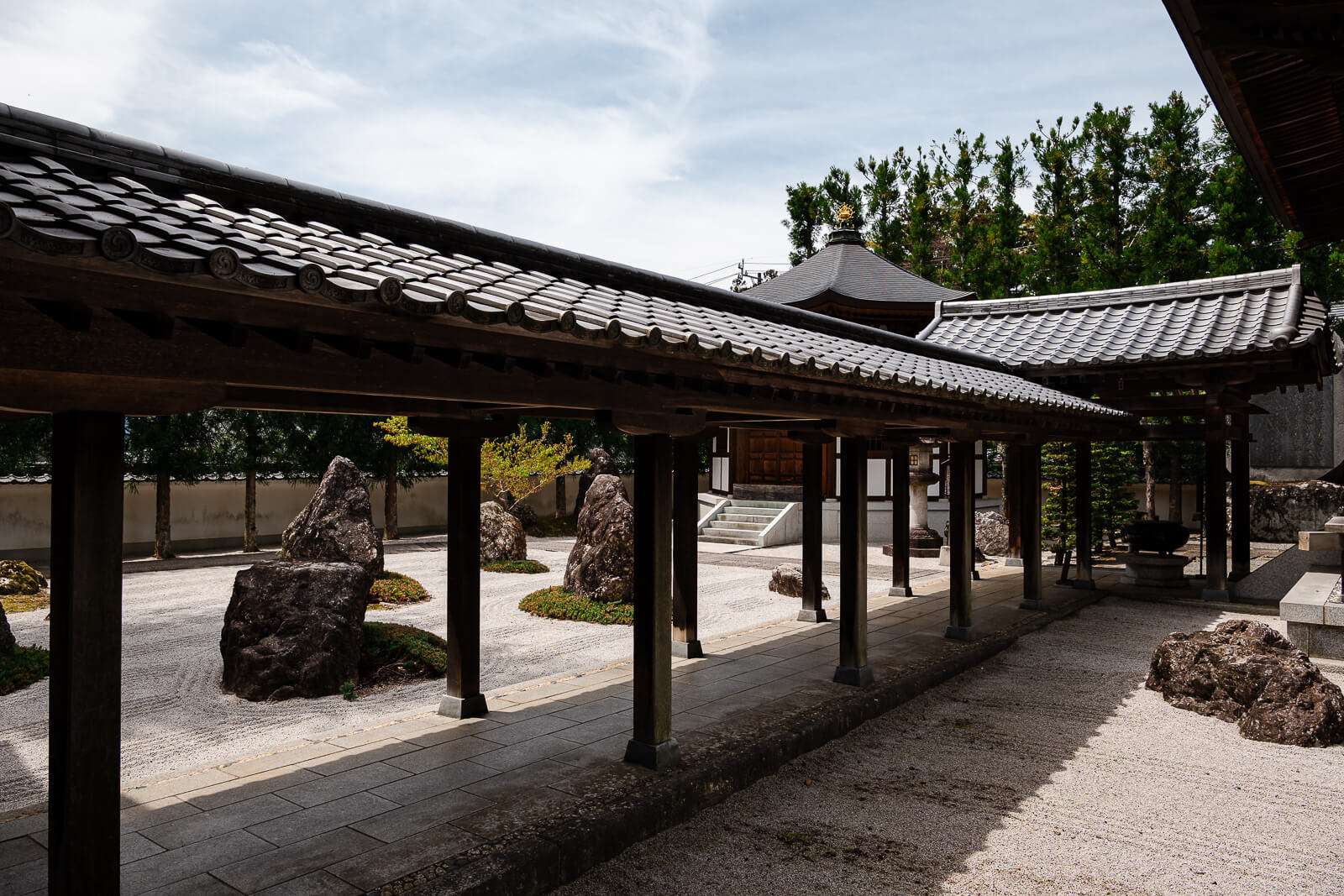 Covered wooden walkway at Jiunji Temple in Shimosuwa