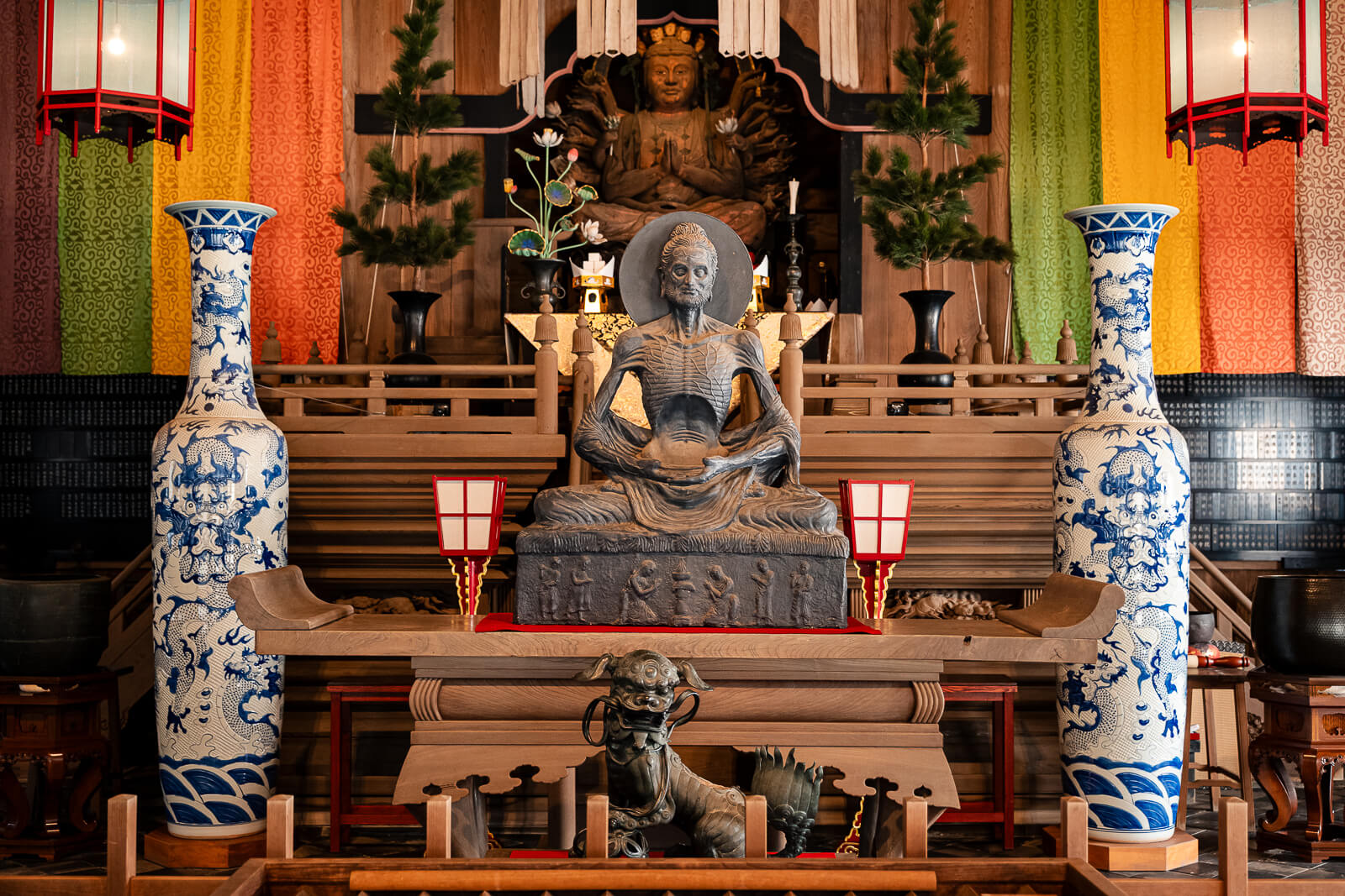 Seated Jizo Bosatsu statue and altar inside the Buddha Hall at Kencho-ji Temple