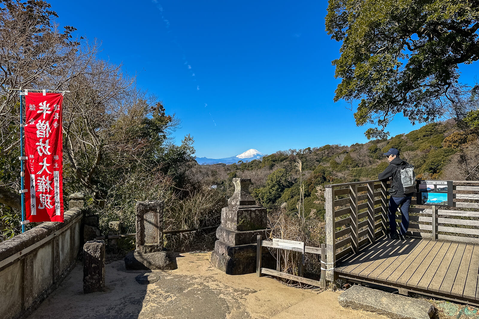 Path and gate leading toward the upper observation deck above Kencho-ji Temple
