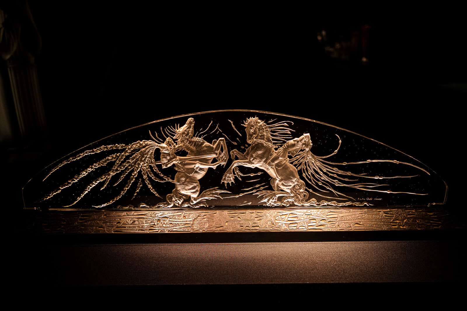 Engraved glass panel depicting a dragon scene at Kitazawa Museum of Art