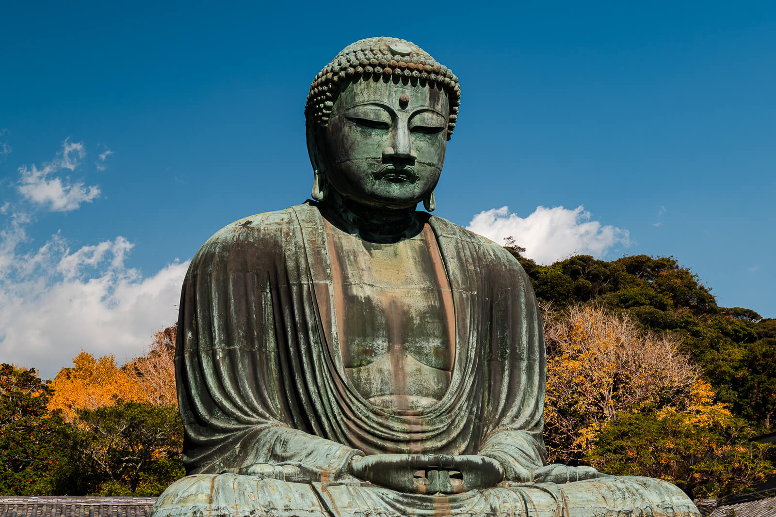 Front view of the Great Buddha at Kōtoku-in Temple