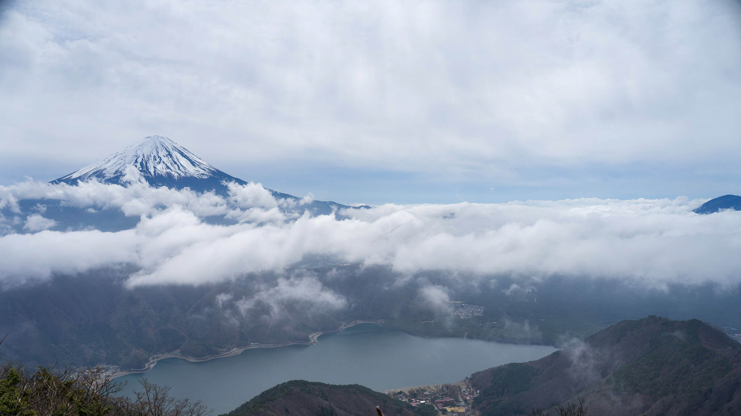 Mount Junigatake — A Twelve-Peak Ridge Traverse Above Lake Saiko, view of mount fuji