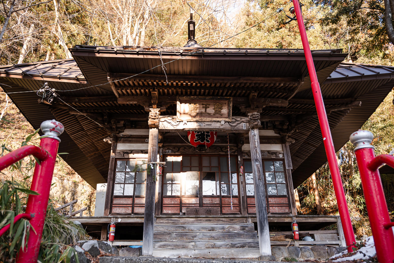 Narita Fudoson next to Onsen-ji Temple in Yamanouchi, Nagano