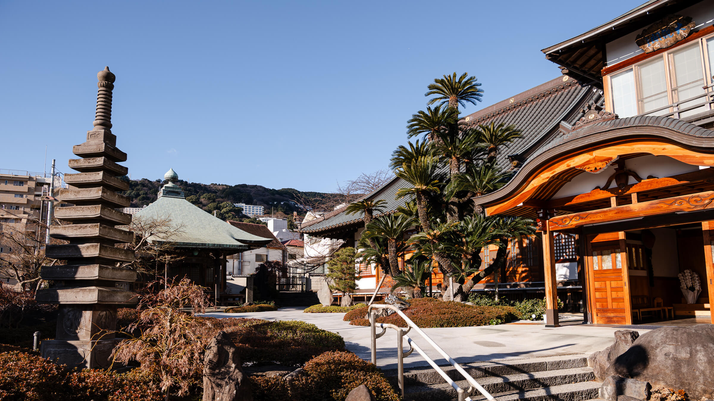Read more about the article Onsen-ji Temple — The Hilltop Temple That Explains Why Atami Developed Here