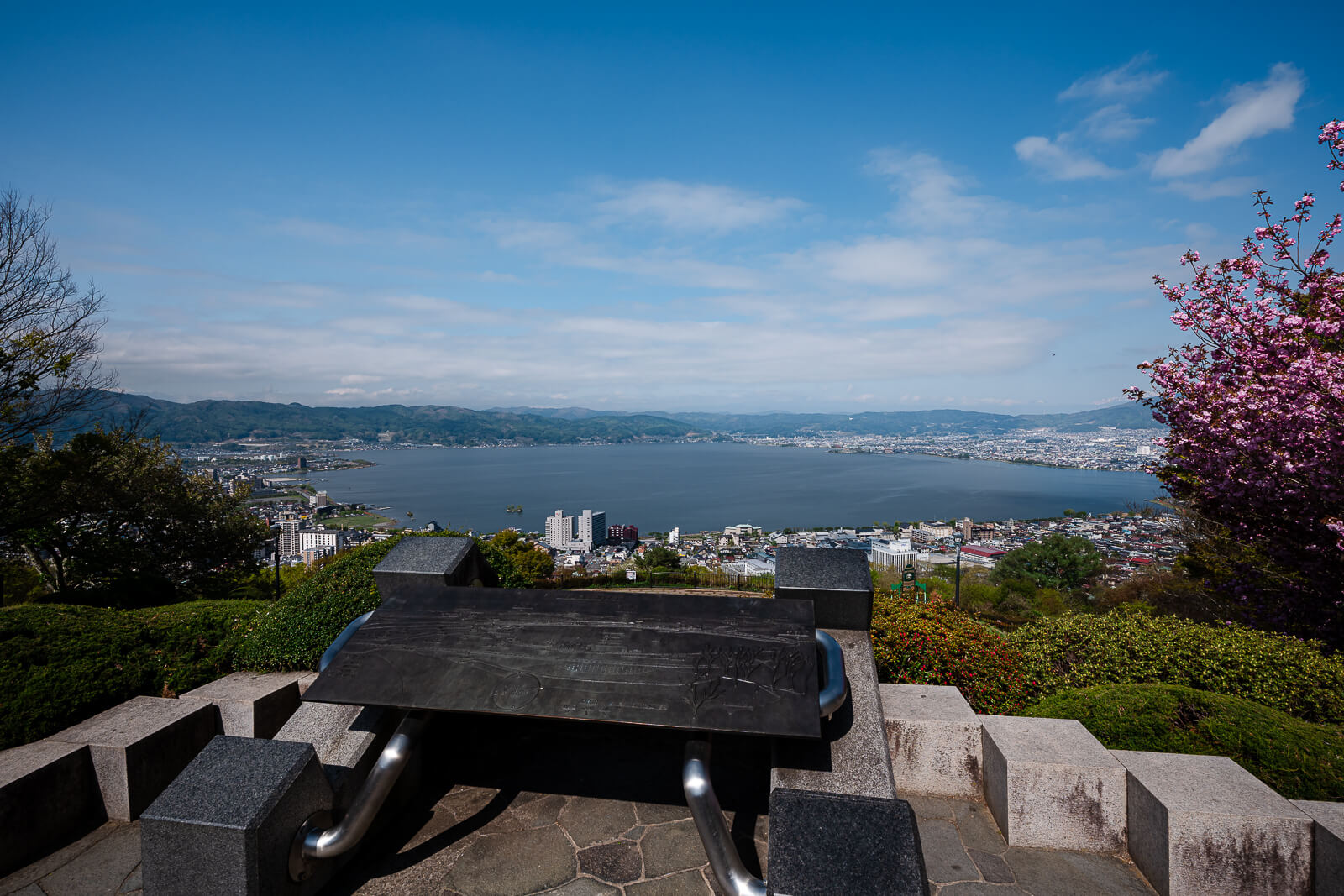 Observation bench overlooking Lake Suwa at Tateishi Park in Nagano Prefecture